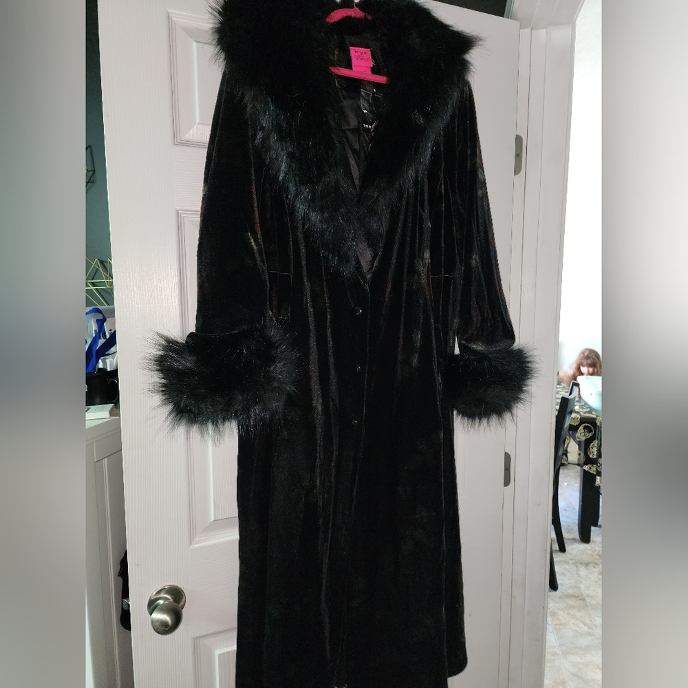 Torrid Betsey Johnson Velvet/Fur Over Coat
